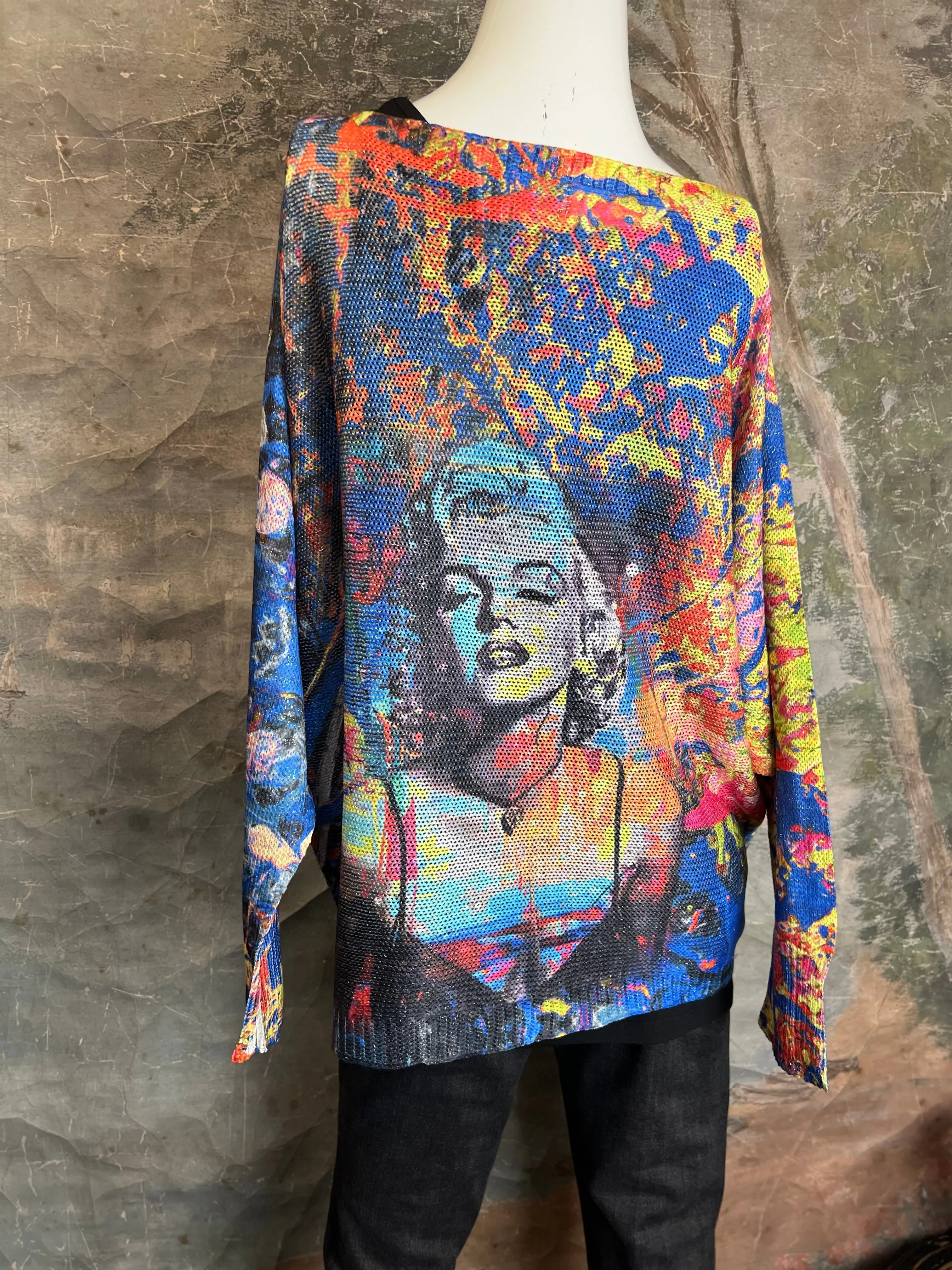 22024 Marilyn Funroe Sweater