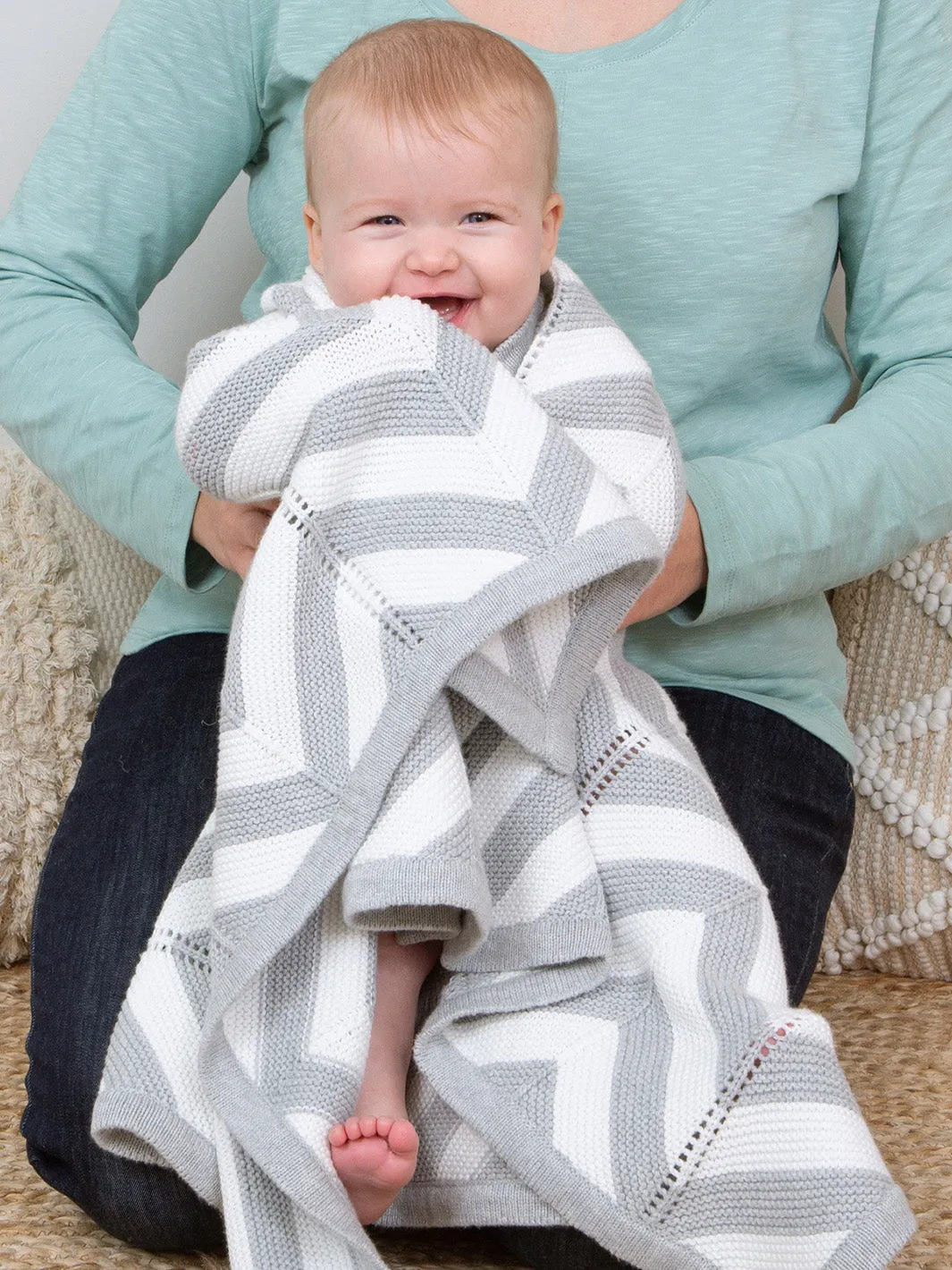 Chevron knit blanket grey marl