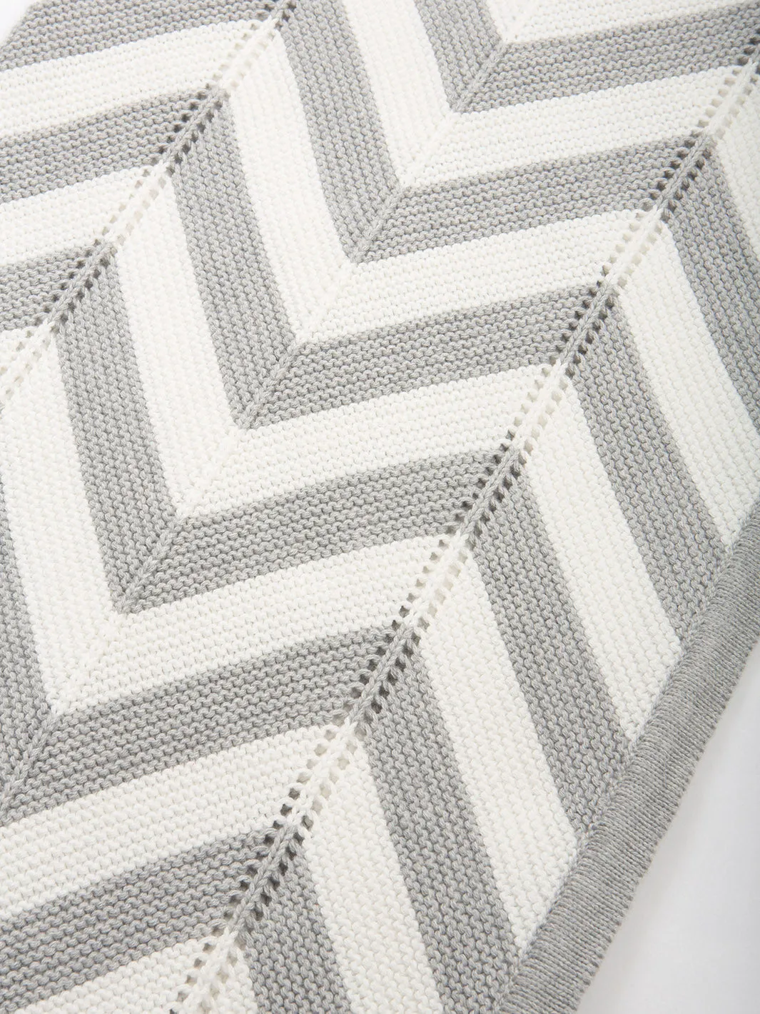 Chevron knit blanket grey marl