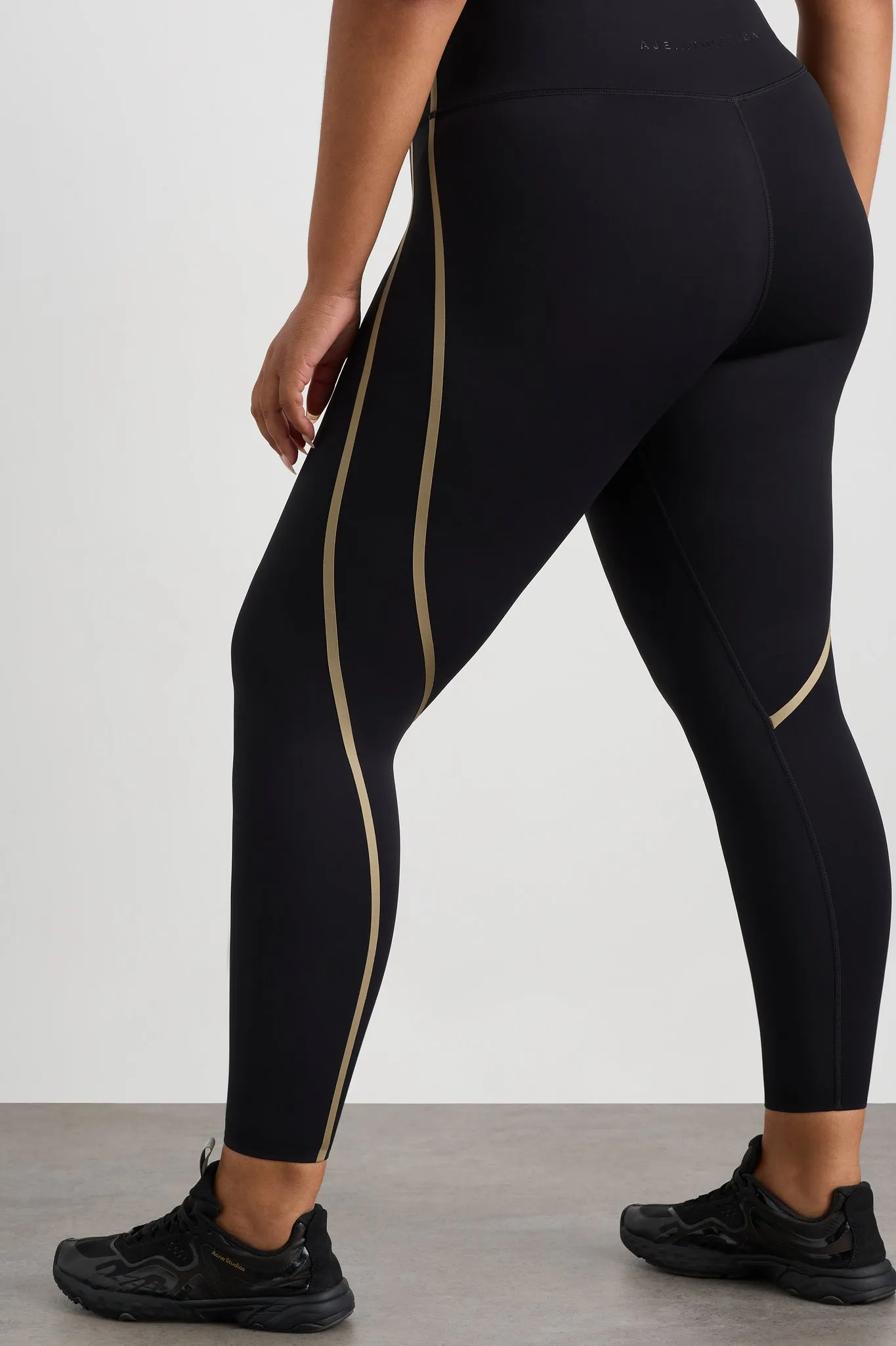 Curved Seam 7/8 Legging 241